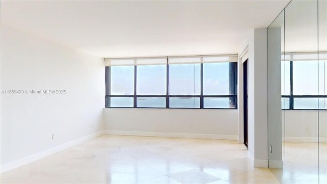 Building Photo - 11113 Biscayne Blvd