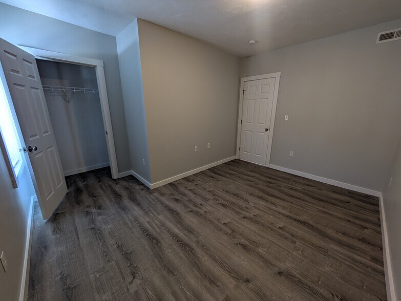 Building Photo - 212 Wareham St