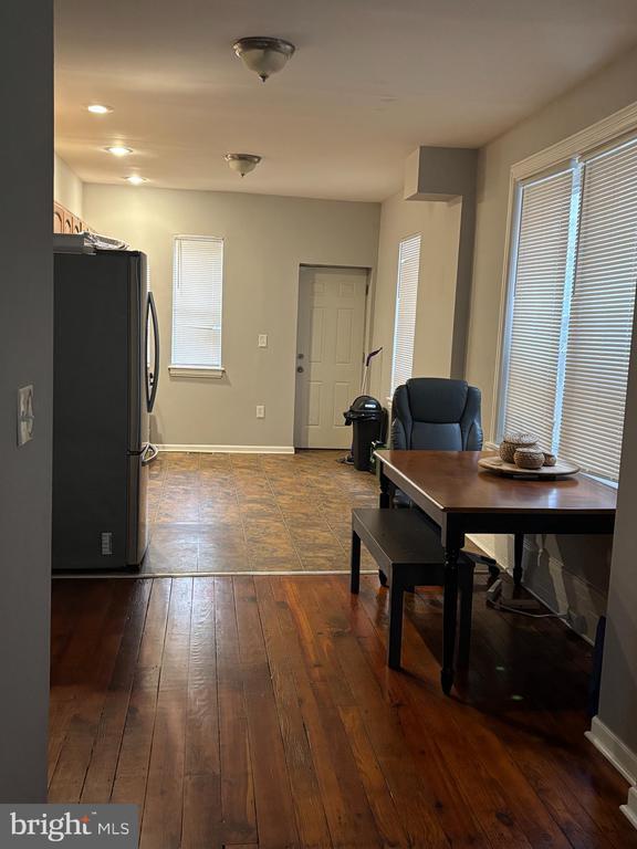 Building Photo - 2250 N Lambert St