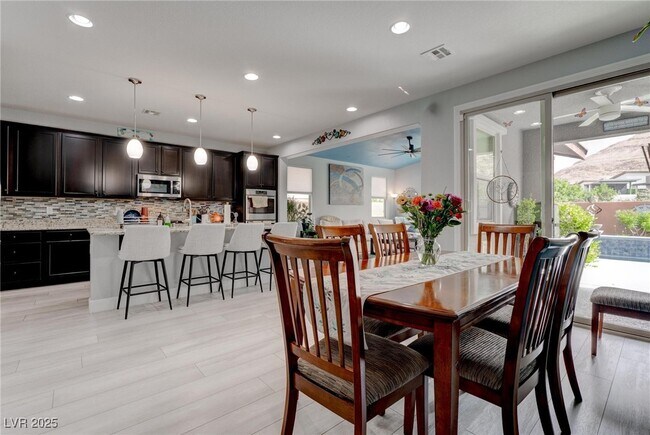Building Photo - 10597 Cloud Whisper Dr