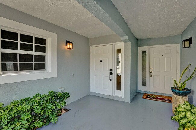 Building Photo - 876 Jeffery St