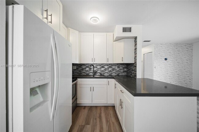 Building Photo - 485 NW 210th St