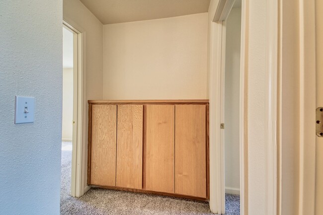 Building Photo - 0381