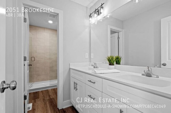 Building Photo - 2051 Brookeside-