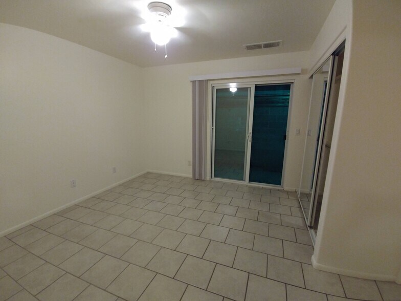 Building Photo - 89 E Cliff House Dr