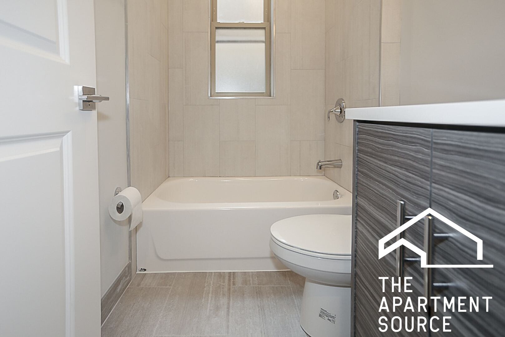 Building Photo - 3919 N Janssen Ave