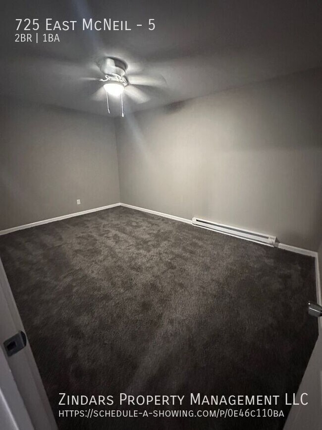 Building Photo - 725 East McNeil-5