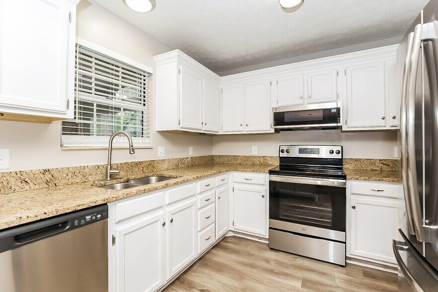 Building Photo - 128 Buckingham Ct