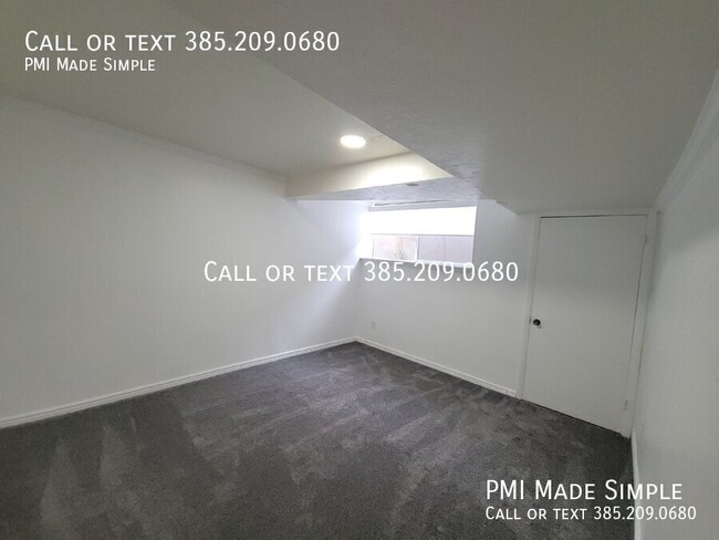 Building Photo - Charming 3 Bed Condo with Pool & Playgroun...