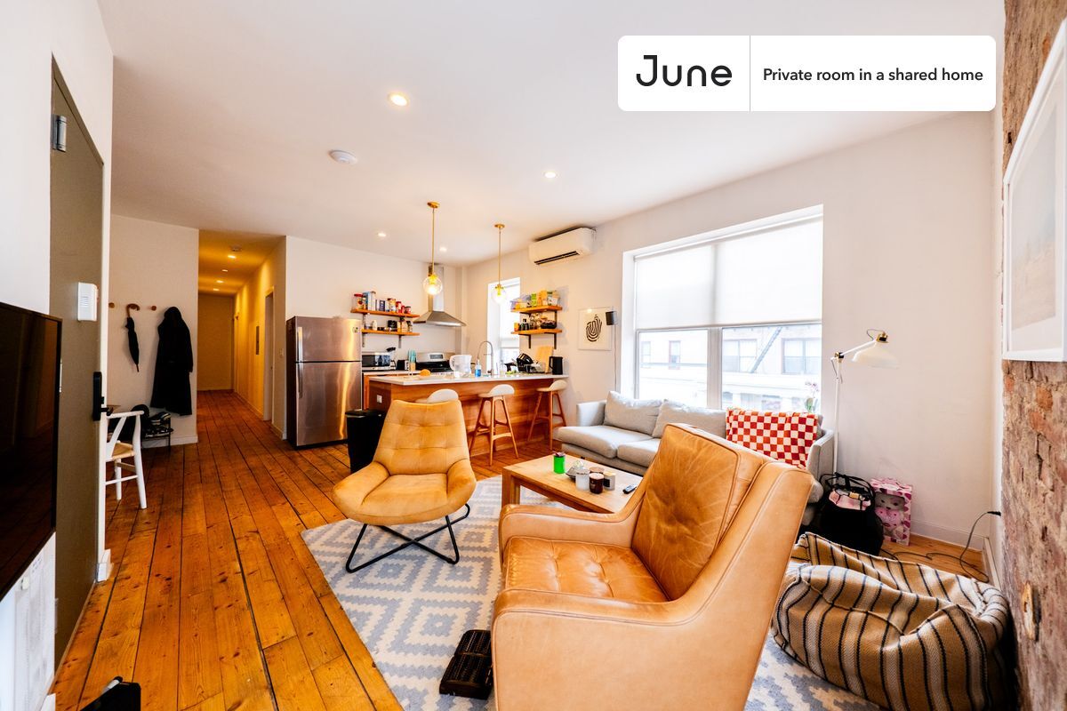 Building Photo - Room in Shared 4 bed/2 bath home