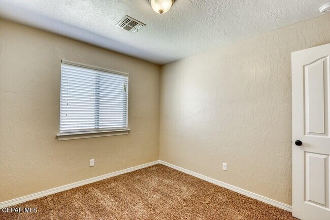 Building Photo - 13272 Emerald Glen St