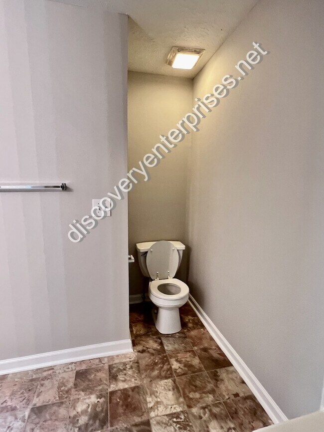 Building Photo - 1561 Norman Crossing