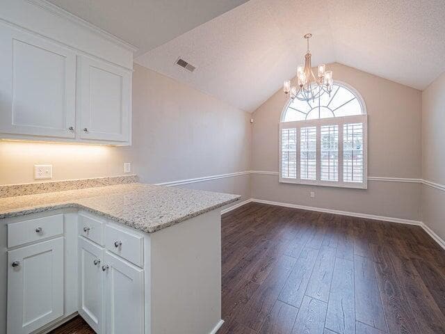 Building Photo - 655 Torrey Pines Dr