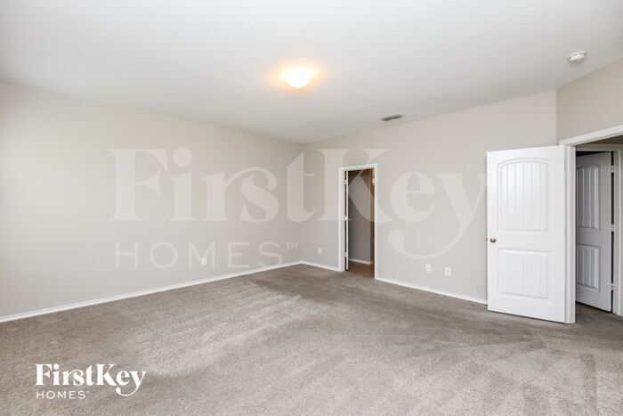 Building Photo - 6372 Skipper Ln