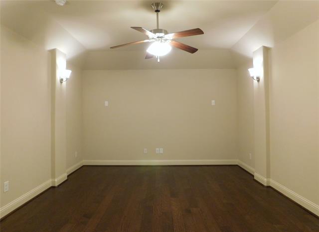 Building Photo - 1704 Serra Dr