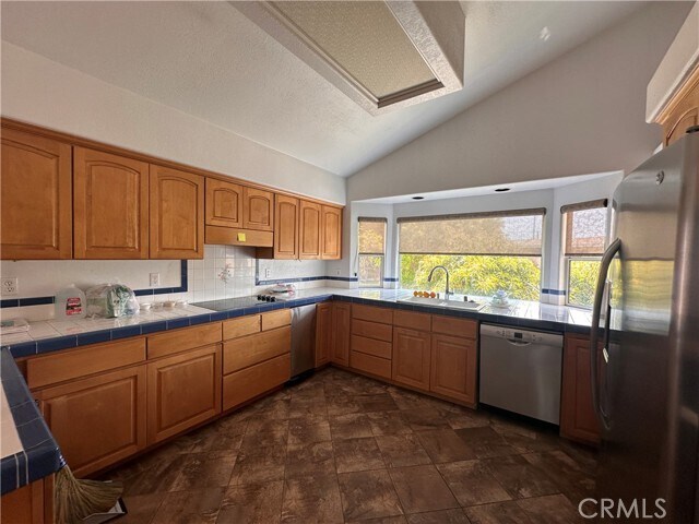 Building Photo - 14132 Roxanne Dr