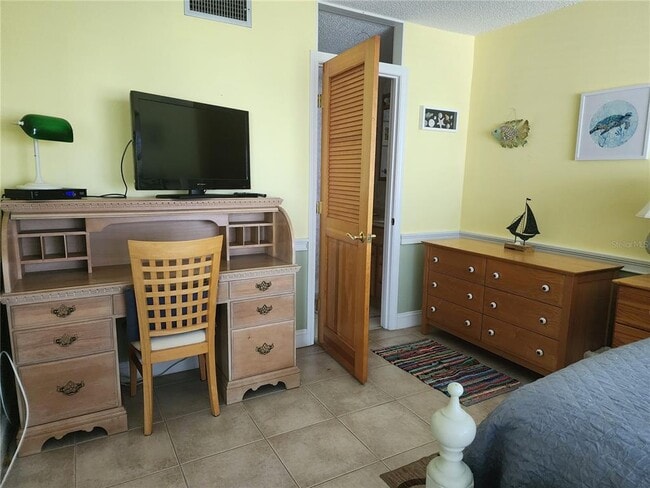 Building Photo - 6268 Palma Del Mar Blvd S