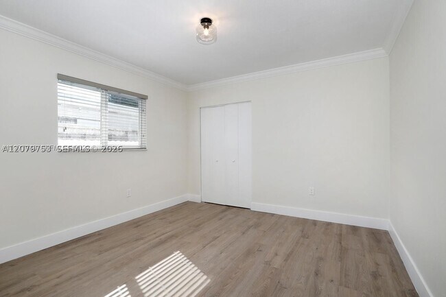 Building Photo - 3509 SW 23rd Terrace