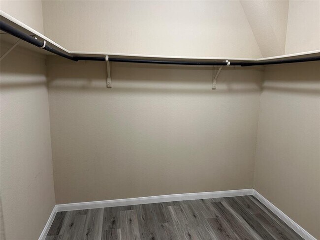 Building Photo - 3505 Stephans St