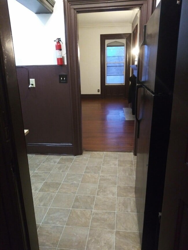 Building Photo - 317 Grand St