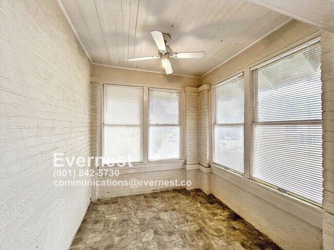 Building Photo - 180 Clark Pl