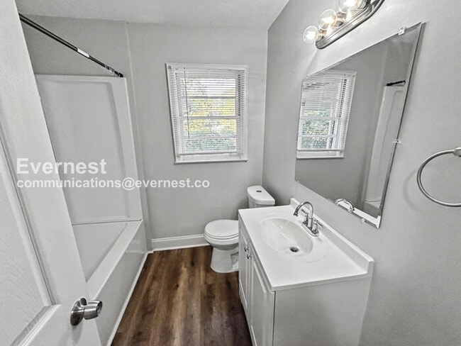 Building Photo - 3741 Loren Dr