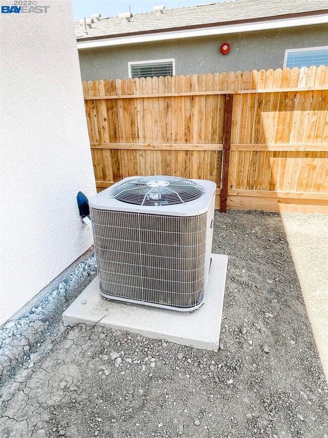 Building Photo - 2280 Craig Ct