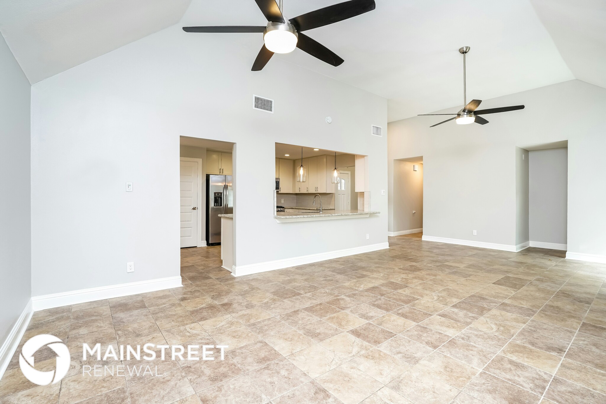 Building Photo - 15619 Fern Ridge Dr