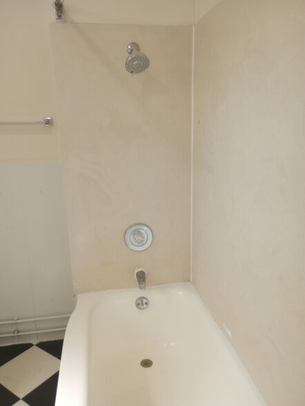 Building Photo - 3523 Clifton Ave