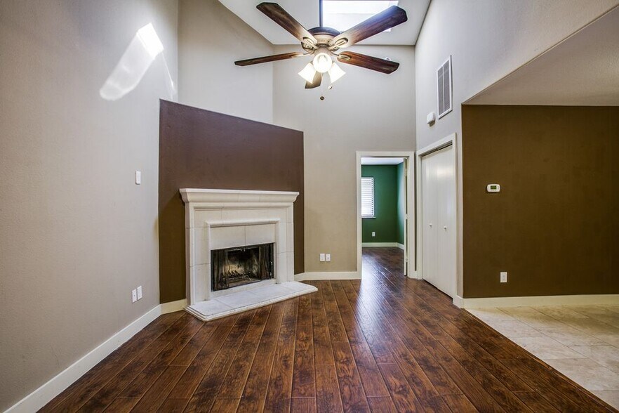 High Ceiling w FP - 6646 E Lovers Ln
