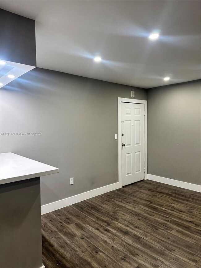 Building Photo - 9449 SW 76th St
