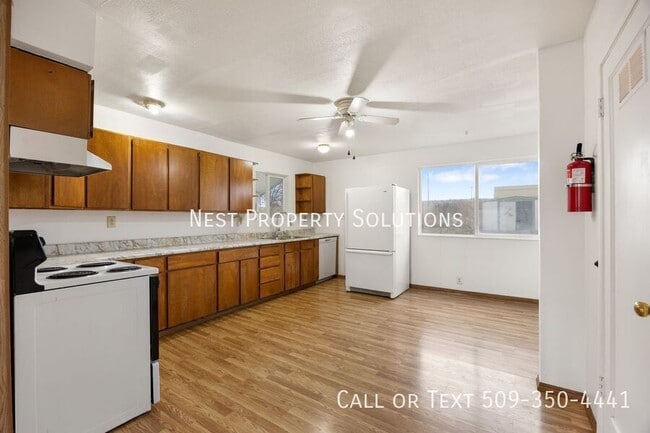 Building Photo - 634 S Ironwood Dr