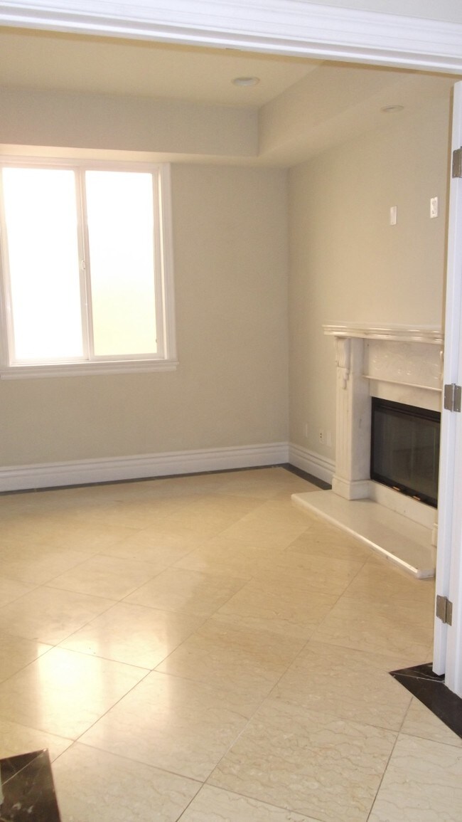 Building Photo - 1842 10th St