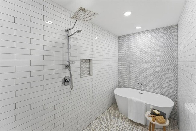 Building Photo - 1566 Woodfield Ct