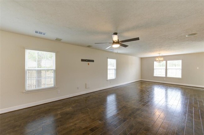 Building Photo - 18503 Fair Grange Ln