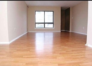 Building Photo - 217 James Ct