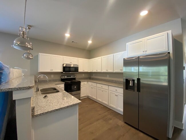 Building Photo - PRE-LEASING FOR AUGUST 2026! NEW CONSTRUCT...