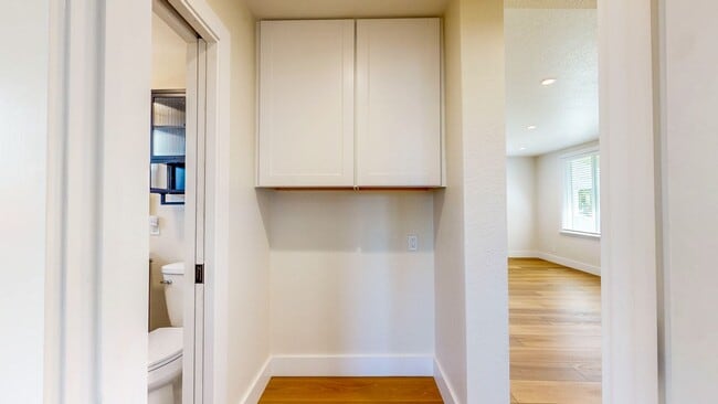 Building Photo - Bright Newly Refurbished Two Bedroom One Bath Single Family Home