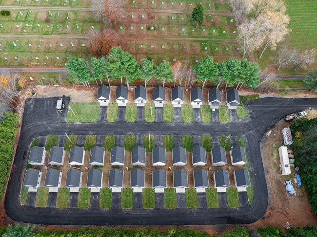 Building Photo - Randall Park