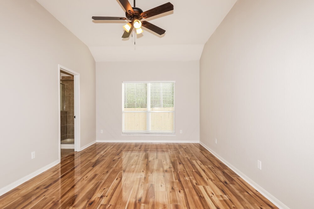 Building Photo - 18415 Sunrise Maple Dr