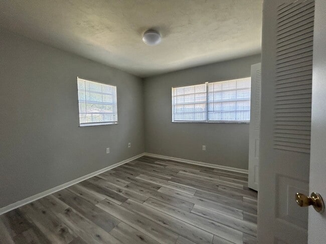 Building Photo - HALF OFF RENT!! 2/1 with Covered Porch nea...