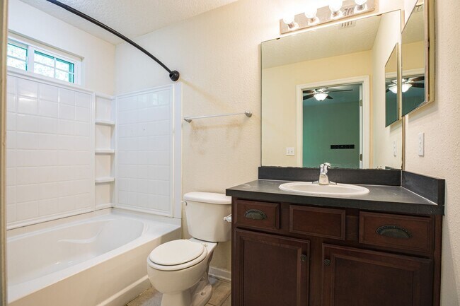 Building Photo - 1777 Biscayne Bay Cir
