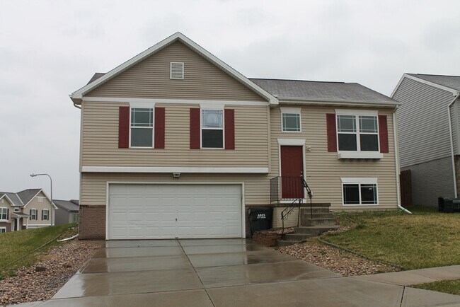 Primary Photo - 6960 N 89th St