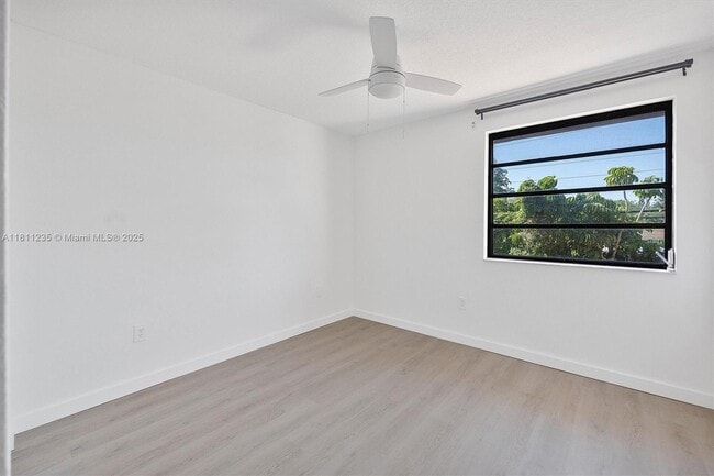 Building Photo - 3809 SW 82nd Ave