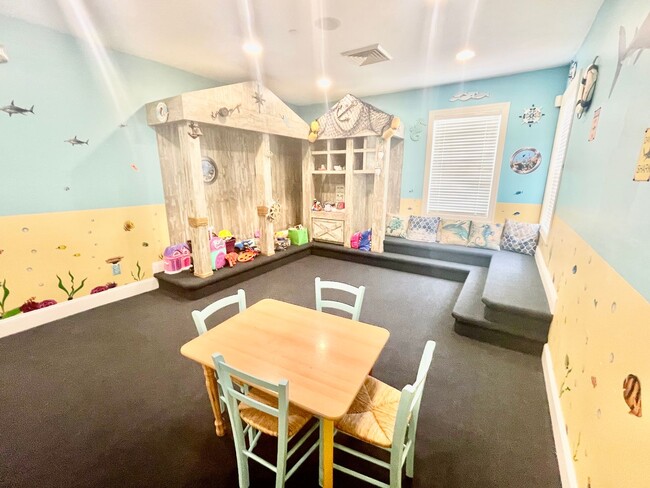 Building Photo - Barksdale 2 Bed / 2 Bath