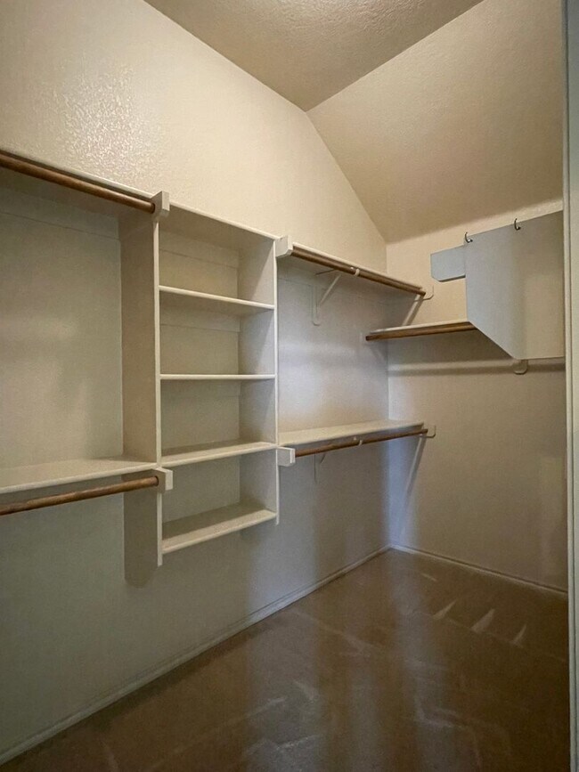 Building Photo - Beautiful Tehama Ridge Home in Cul-de-sac with Park!