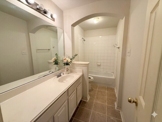 Building Photo - 4123 Applecreek Bend Dr