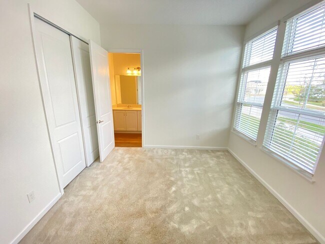 Building Photo - 6338 Trailblaze Bnd