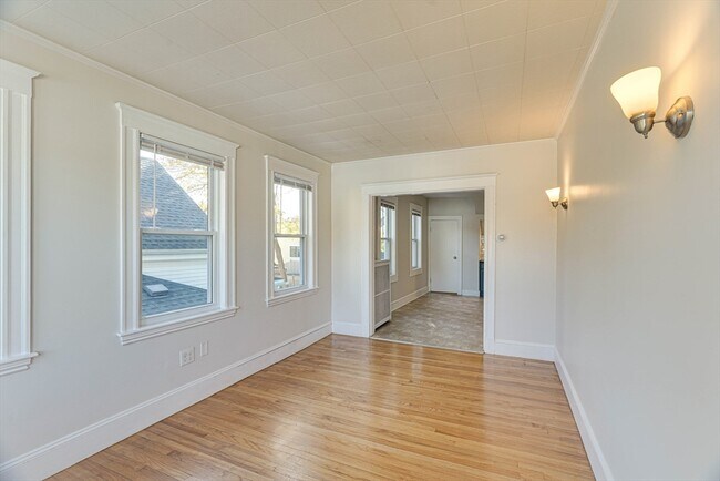 Building Photo - 14 Wheatland St