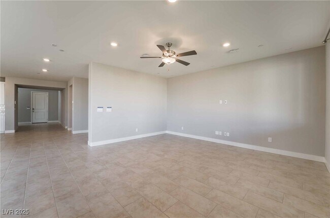 Building Photo - 410 Spring Dove Ave